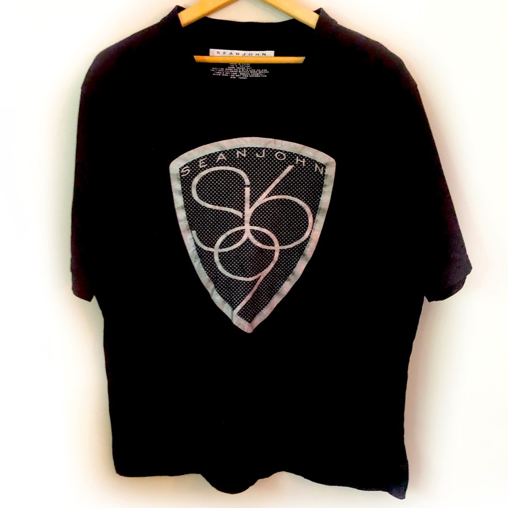 SEAN JOHN cotton v neck size large